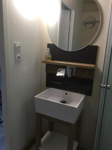 Phòng tắm tại La Chambre des Avivés