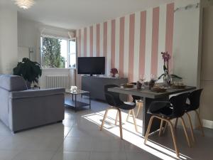 Galeriebild der Unterkunft Appartamento 23 - bilocale vista lago in Toscolano-Maderno