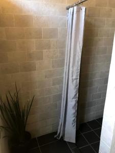 Vannas istaba naktsmītnē Casa Arrayan