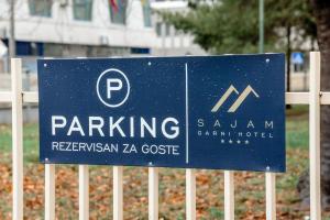 Certifikát, hodnocení, plakát nebo jiný dokument vystavený v ubytování Sajam Garni hotel