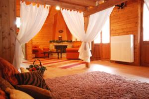 Posezení v ubytování Guesthouse Alonistaina
