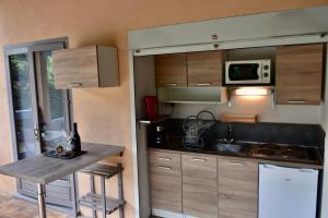 Hameau du Prat tesisinde mutfak veya mini mutfak