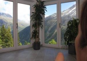 Vista general d'una muntanya o vistes d'una muntanya des de l'hostal o pensió