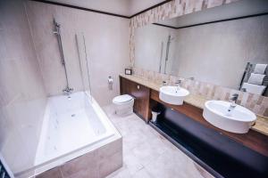Koupelna v ubytování Lynnhurst Hotel