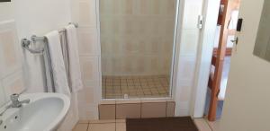Koupelna v ubytování Stemar Self Catering