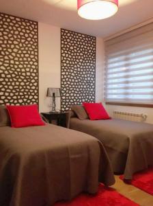 APARTAMENTOS CUATRO ESTACIONES 2a, Sarria – Updated 2022 Prices