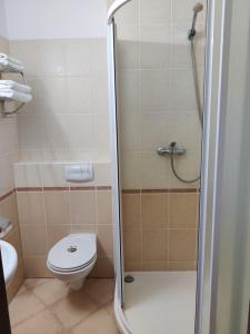 Koupelna v ubytování HOTEL ŻUŁAWY