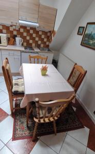 Dapur atau dapur kecil di Apartmán Adam