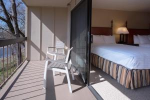 Letto o letti in una camera di Riverside Inn