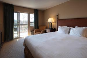 Letto o letti in una camera di Riverside Inn