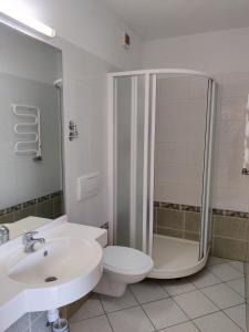 Koupelna v ubytování HOTEL ŻUŁAWY