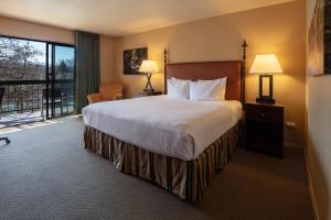Letto o letti in una camera di Riverside Inn