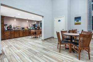 Fotografie z fotogalerie ubytování Days Inn by Wyndham Waco Near Downtown University v destinaci Waco