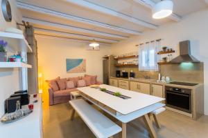 Kuchyň nebo kuchyňský kout v ubytování Punda Villas Paros