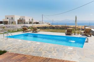 Bazén v ubytování Punda Villas Paros nebo v jeho okolí