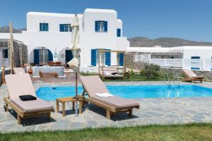 Bazén v ubytování Punda Villas Paros nebo v jeho okolí