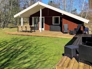 Zahrada ubytování 4 person holiday home in Læsø-By Traum
