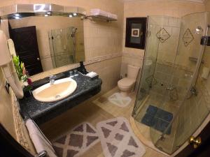 Ванная комната в Oriental Rivoli Hotel & Spa
