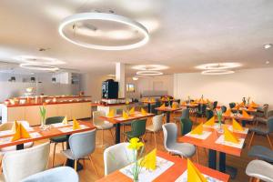 Restaurace v ubytování Hotel La Mirabelle close to Europa Park