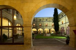 Fachada o entrada de Hotel Real Colegiata San Isidoro