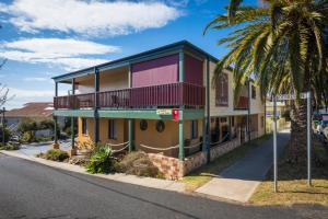 Gallery image of Anchors Aweigh - Adult & Guests Only in Narooma