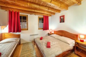 Postel nebo postele na pokoji v ubytování Chata 116 Tatralandia + 26 fotografií