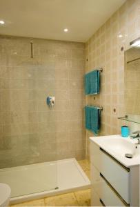 Kylpyhuone majoituspaikassa Villa Linda Vista
