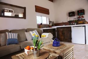 Zdjęcie z galerii obiektu Encanto Rural con Jardín privado y Chimenea w mieście Facinas