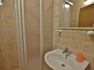 Kúpeľňa v ubytovaní Apartments Biserka