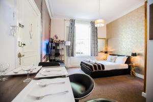 Zona d'estar a Pimlico Central London Suite near Victoria