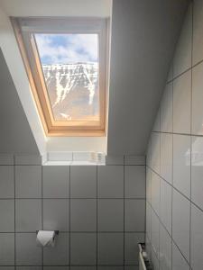 Koupelna v ubytování Mánagisting Guesthouse + 37 fotografií