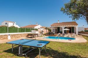 The swimming pool at or close to Villas Pomelo & Papaya