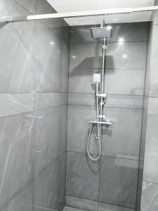 Ένα μπάνιο στο Apartamenty Just