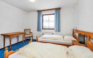 Postel nebo postele na pokoji v ubytování Heart Hotel Sylvia