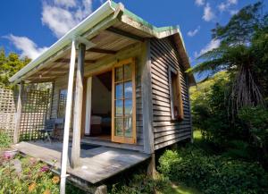 Taman di luar The Innlet, Country Apartments and Cottages