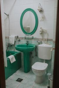 Kamar mandi di Hotel Central