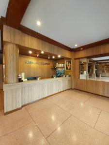 苏黎翁春蓬酒店大厅或接待区
