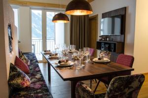Posedenie v ubytovaní ArlBerglife Ferienresort