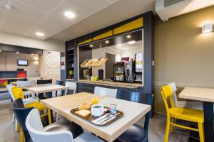 Imagem da galeria de B&B HOTEL Tours Nord 2 La petite Arche em Tours