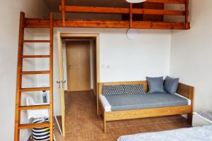 Posteľ alebo postele v izbe v ubytovaní Cihlářka - horský apartmán 103