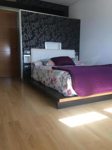 A bed or beds in a room at apartamento fuengirola Oasis Beach