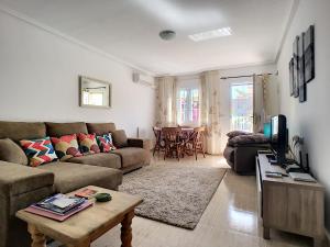 A television and/or entertainment centre at San Pedro del Pinatar House - 5409
