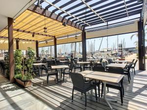 A restaurant or other place to eat at San Pedro del Pinatar House - 5409