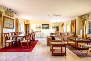 Paloma, Fuengirola – Updated 2022 Prices
