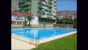 The swimming pool at or close to La calle