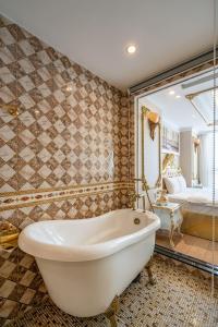 Phòng tắm tại HANZ Mimosa Hotel
