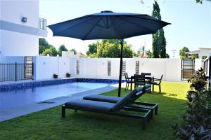 A piscina em ou perto de Timor Plaza Hotel & Apartments