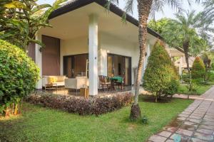 Κήπος έξω από το Villa Mahkai - Family and friends Estate!