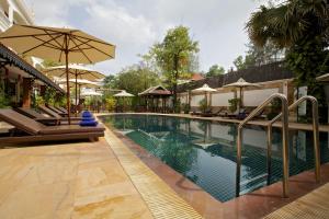 
The swimming pool at or near Lin Ratanak Angkor Hotel

