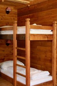 Narivoodi või narivoodid majutusasutuse Gîte de Planchouet toas
